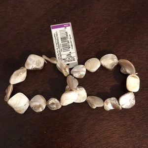NWT Mother of Pearl Stretch Bracelet Set